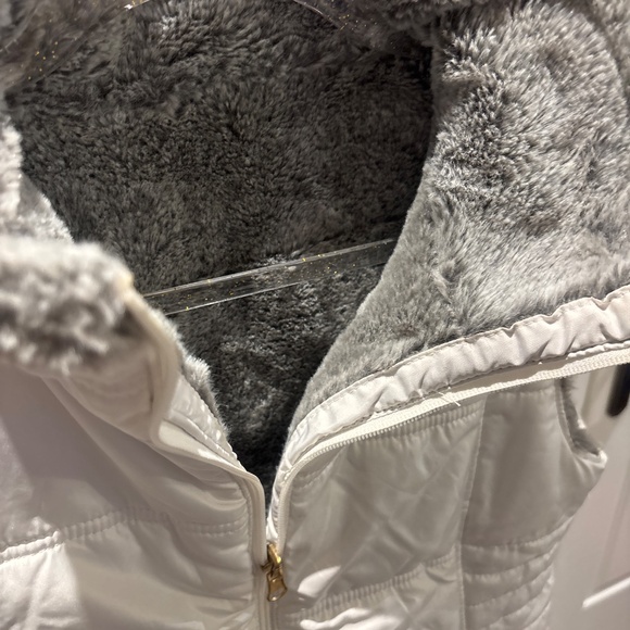 Reversible vest - Picture 2 of 4